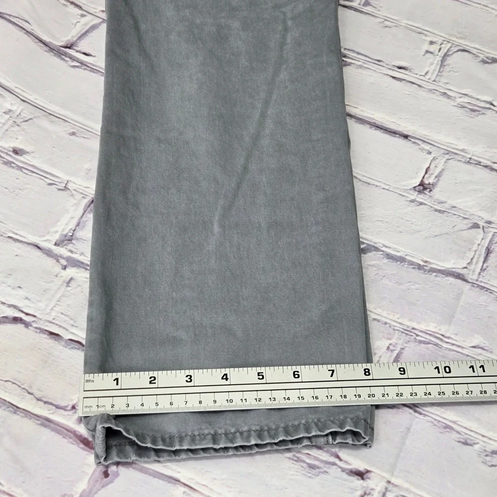 Levi Strauss & Co Mens Chino Pants Gray Straight Leg 36x30‎ Casual CW-3613